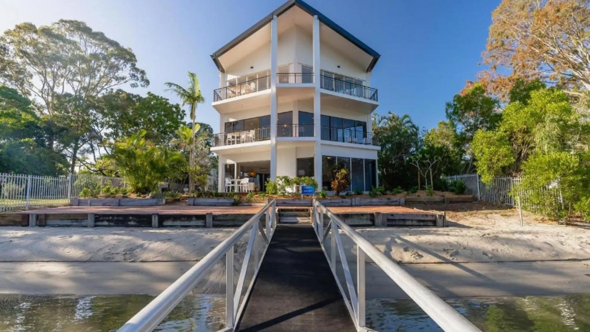 Edgewater Collection By Stay Noosa 0*,  Australia